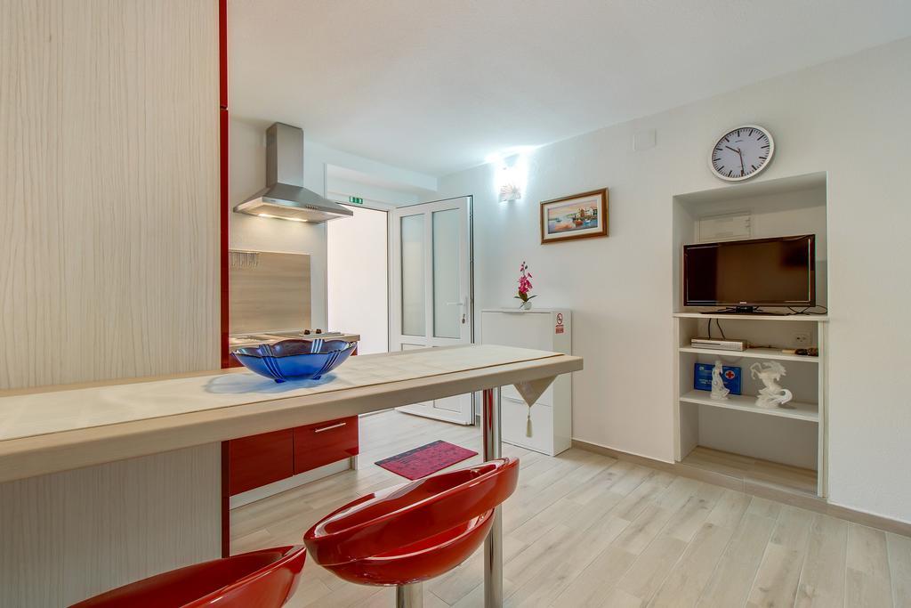Apartments Leila Mali Lošinj Kültér fotó